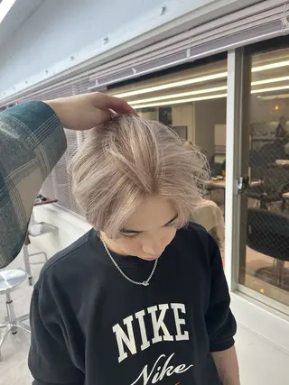 ミディアム カラー メンズ ハイトーン特化🌟 カワシマシュンスケのヘアスタイル
