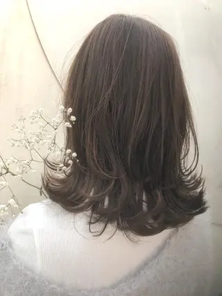 ミディアム カラー 白髪ぼかしハイライト バレイヤージュヤマトのヘアスタイル