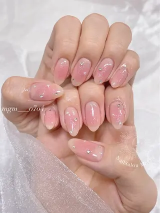 MoON...❤︎ MeGuのネイルデザイン