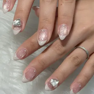 ネイル LAVISH nanamiのネイルデザイン