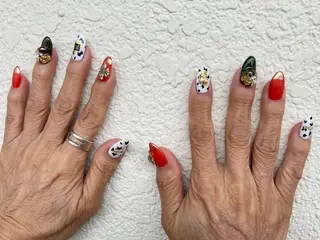 セミロング ネイル ✴︎ Delightのネイルデザイン