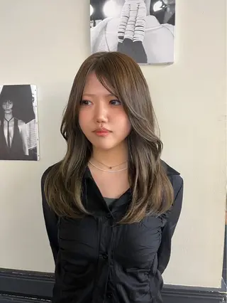 セミロング ✨艶々ケア カラー🎀ミカゼのヘアスタイル