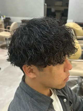 ショート パーマ メンズパーマ、スパ イキー、上野星也のヘアスタイル