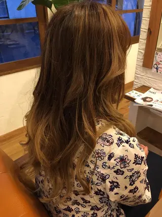セミロング 井上 真利のヘアスタイル