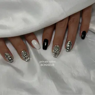 ネイル BONHEUR Annaのネイルデザイン