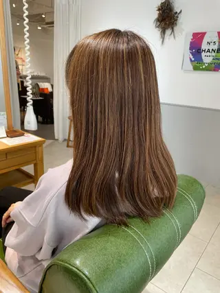 セミロング カラー 過去一の柔髪ヘア 🌿einshairのヘアスタイル