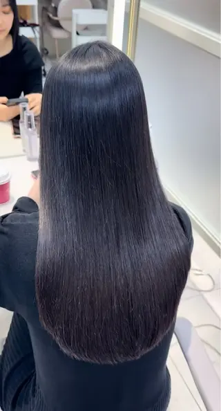 ロング 𝐑𝐞𝐨/透明感 𝐜𝐨𝐥𝐨𝐫のヘアスタイル