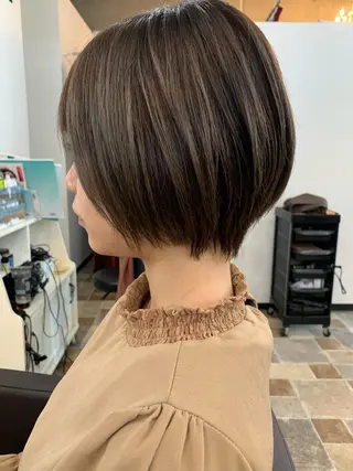 ショート カラー amphihair 高橋祐也のヘアスタイル