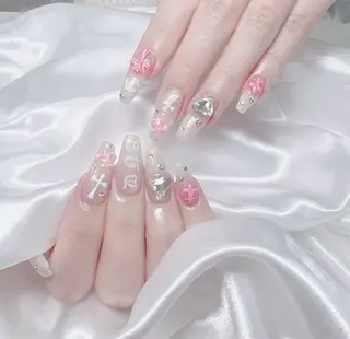 ネイル uu ネイルサロン関内🌼のネイルデザイン