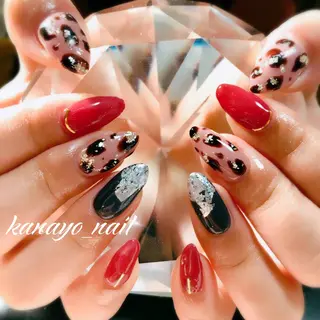 ロング カラー ネイル 居田 袈奈代のネイルデザイン