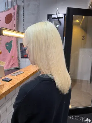 セミロング カラー 【🥀履歴修正🥀】 ハイトーン職人/拓真のヘアスタイル