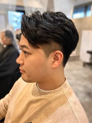 ショート パーマ メンズ 奈良 優輝のヘアスタイル