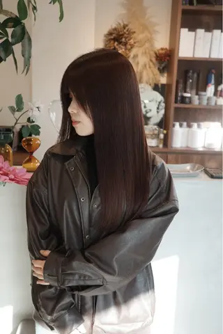 ロング カラー (𝐡)𝐰𝐢𝐦 𝐲𝐮𝐧𝐚のヘアスタイル