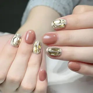 ネイル Queens テイのネイルデザイン