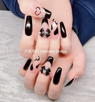 ネイル R inのネイルデザイン