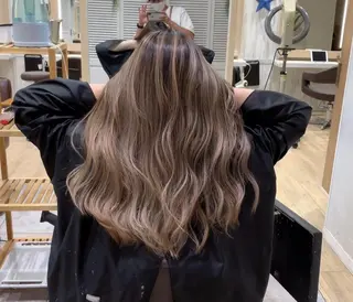 ロング カラー LUSTRE クロサワのヘアスタイル