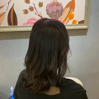 セミロング カラー 宮澤 梨羅のヘアスタイル