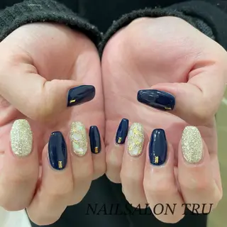 ネイル 𝐼𝑁𝑂𝑈𝐸 𝑀𝐼𝐴のネイルデザイン