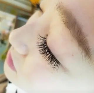 マツエク・マツパ Lily所属・大野 友梨のヘアスタイル