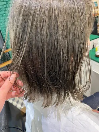 ミディアム カラー vixus mamiのヘアスタイル
