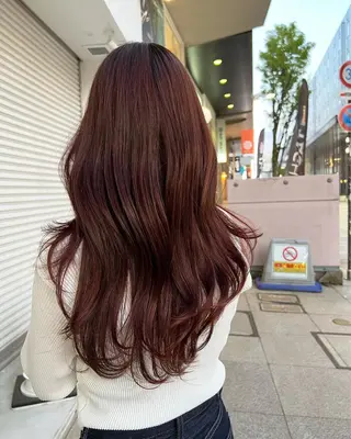 ロング カラー 柴田 綺音のヘアスタイル