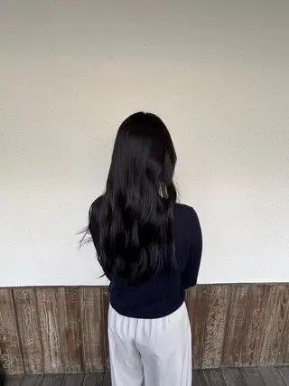 ロング カラー FaMe所属・森本 麻比のヘアスタイル