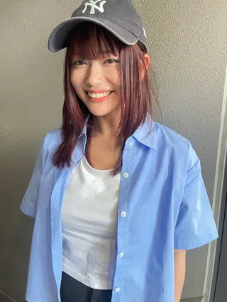 ミディアム カラー 💓パーマ，💗 レイヤーカットのヘアスタイル