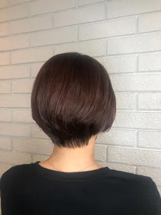 ショート 艶カラー🩵💛 NANAのヘアスタイル