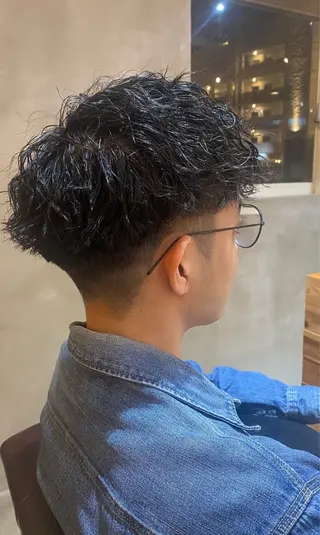 ショート メンズ こころ/カーリーヘア /シャドウパーマのヘアスタイル