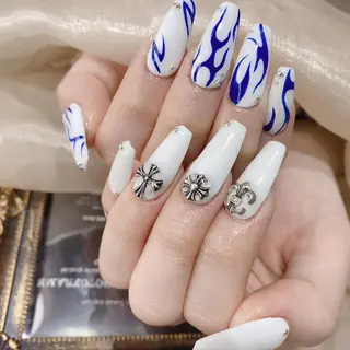 ネイル Queens 榊 まおのネイルデザイン