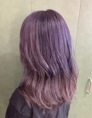 カラー 榎本 美雪のヘアスタイル