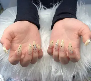 ネイル T.Lee Nail Lilyのネイルデザイン