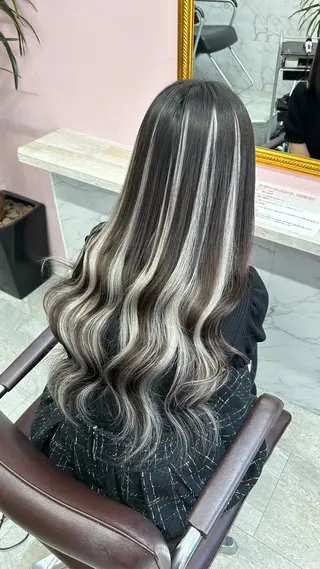 ロング PREss Yuiのヘアスタイル