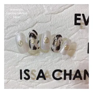 ミディアム ネイル 👑enen style👑のネイルデザイン