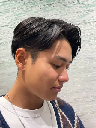 ミディアム パーマ メンズ 安彦 健太郎のヘアスタイル