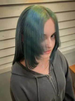 カラー 中野 通明のヘアスタイル