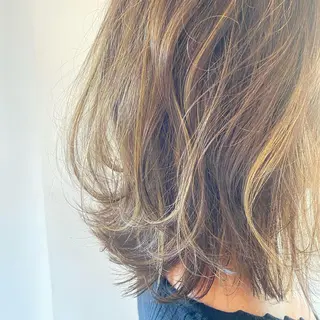 ミディアム カラー soi 💜AYAKOのヘアスタイル