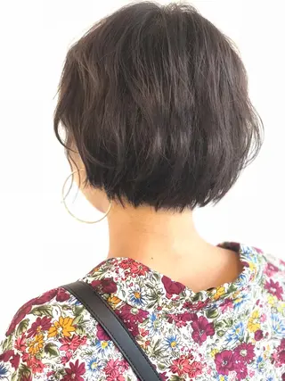 ショート カラー 日高 香織のヘアスタイル