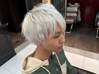 カラー メンズ ホワイト系はお任せ /ブリーチ/店長岩崎のヘアスタイル