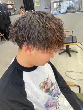 ミディアム パーマ メンズ メンズ専門サロン wokeのヘアスタイル