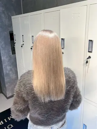 カラー 🦋ハイトーン×ア レンジ💫Leenaのヘアスタイル