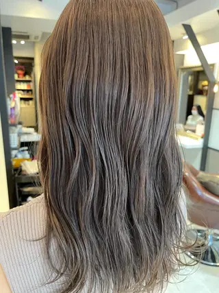 ロング カラー Avery SHINのヘアスタイル