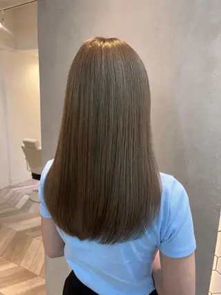 ロング Ｖｉｏｔ  銀座 樋口 桃佳のヘアスタイル