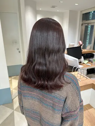ロング カラー 安丸 結夏のヘアスタイル