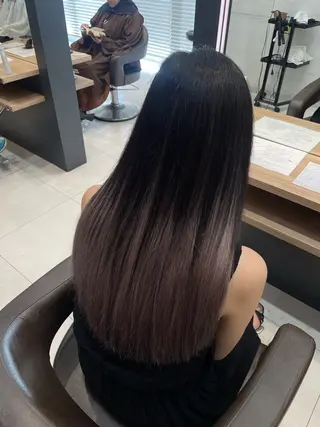 ロング 苗村 梨愛のヘアスタイル