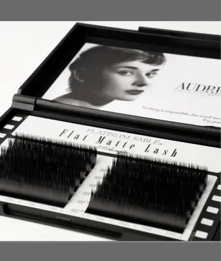 マツエク・マツパ 幸岡 希和のネイルデザイン