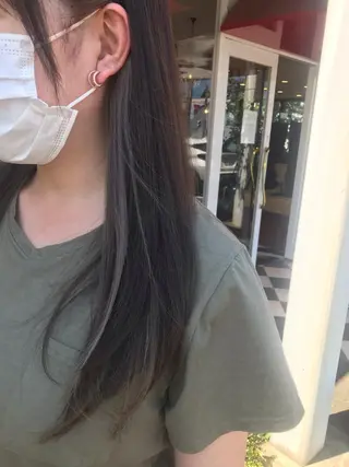 ロング 下條 真のヘアスタイル