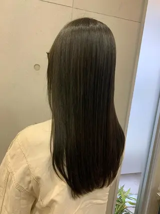 セミロング おせ ちさとのヘアスタイル