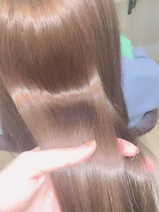 ロング カラー 佐治 梨乃のヘアスタイル