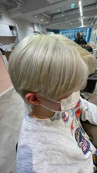 セミロング カラー 松永 梨央のヘアスタイル